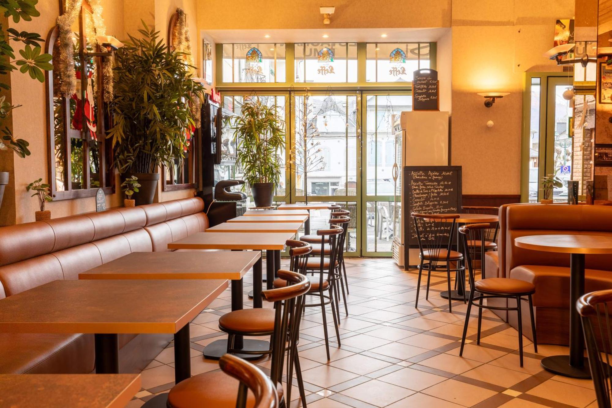 Hotel Cafe Les Fleurs Argeles-Gazost Exterior photo